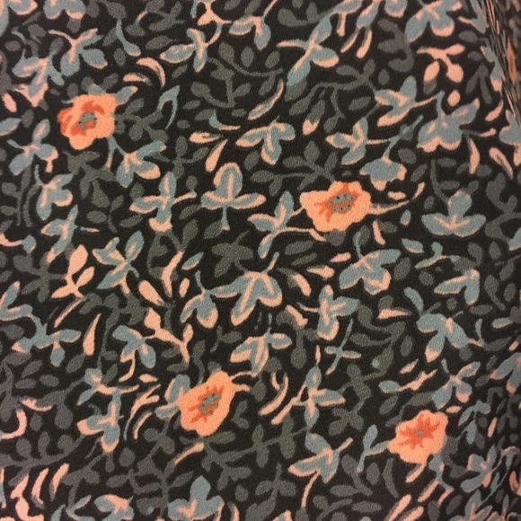 LOFT flower print blouse - Picture 2 of 2